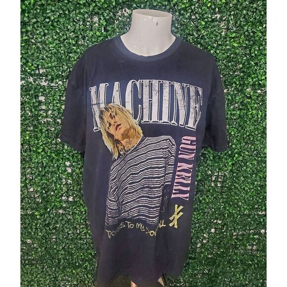 Machine Gun Kelly tour tshirt - Picture 1 of 4